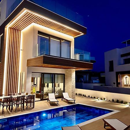 Santa Barbara Seafront Villas W Jacuzzi Pool Paphos 外观 照片
