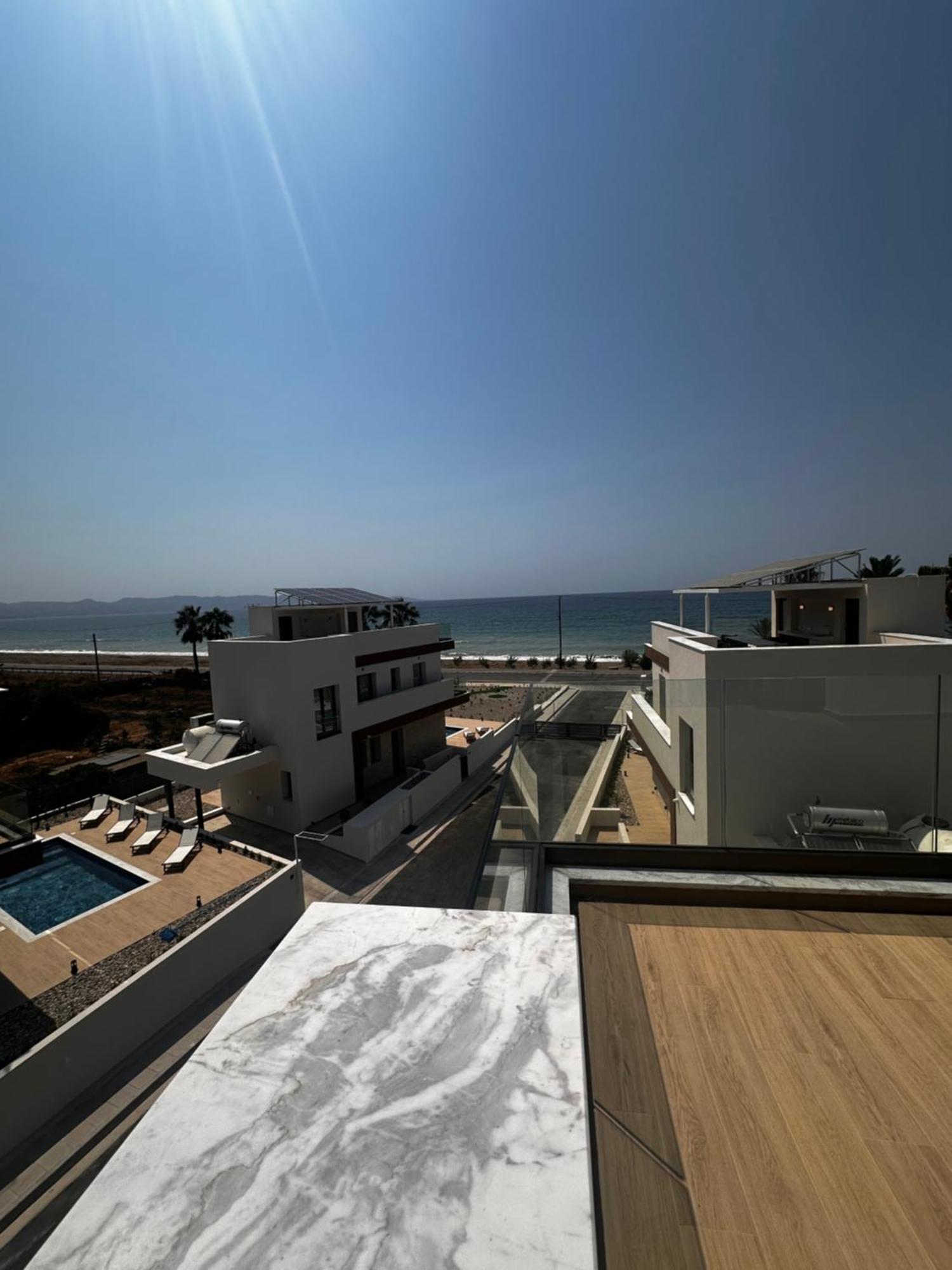 Santa Barbara Seafront Villas W Jacuzzi Pool Paphos 外观 照片